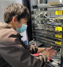 深圳南山區前海合作區香江金融中心公司：選擇中德信通的綜合網絡布線、無線WiFi覆蓋安裝和監控攝像頭安裝，打造高效辦公環境！